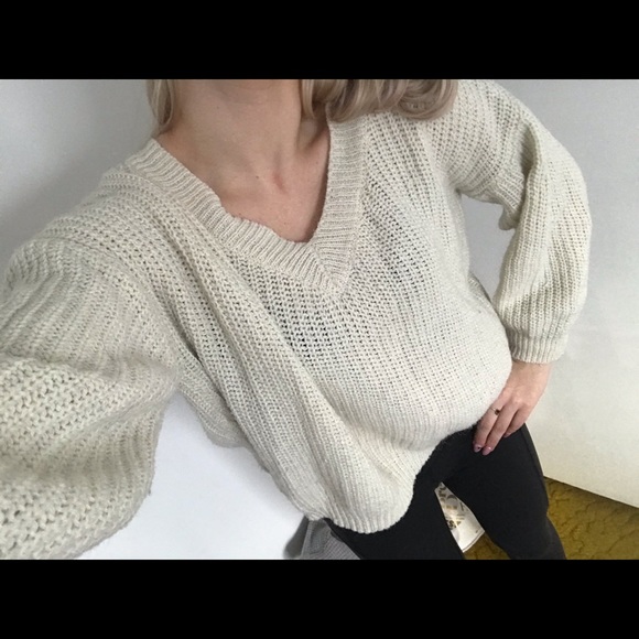 Sweater - Picture 1 of 2